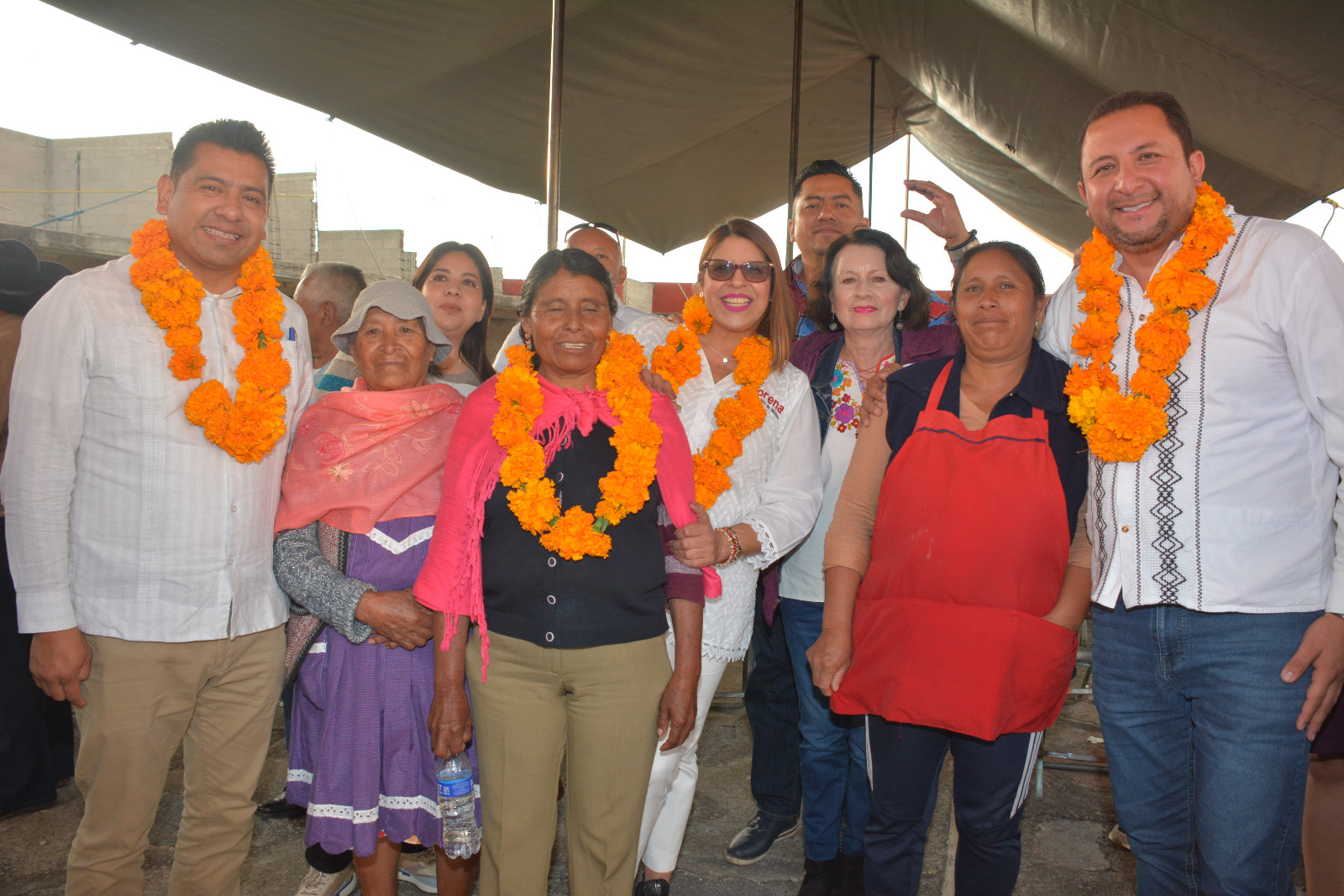 Visitan consejeros nacionales de Morena la comunidad de San Isidro Buensuceso en San Pablo del Monte